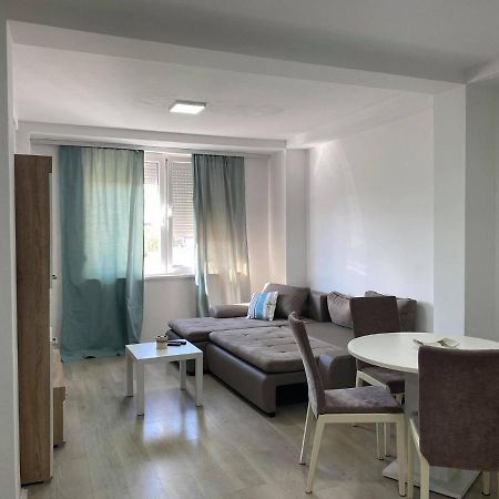 Rentster Apartment Kumanovo Ngoại thất bức ảnh